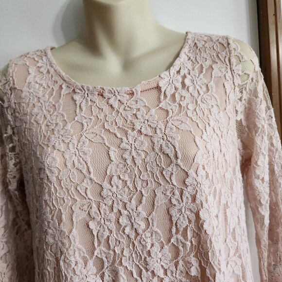 Color Me Red Cream Lace Dress Size Small - Picture 2 of 8